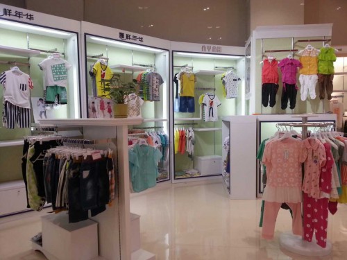 娜样年华童装店铺形象