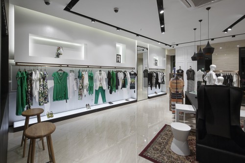 华人杰女装店铺展示