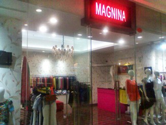 麦莲娜女装店铺展示