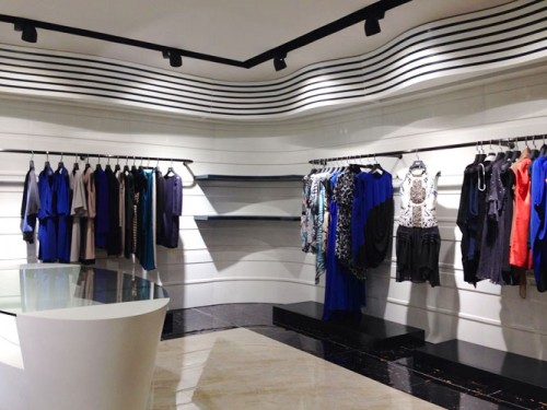 素默女装店铺形象