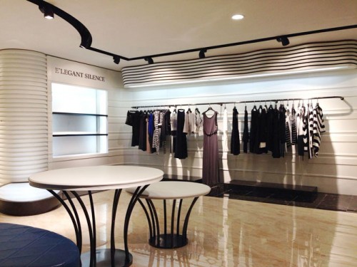 素默女装店铺形象