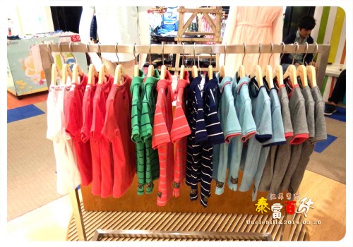 比尔叔叔童装店铺形象