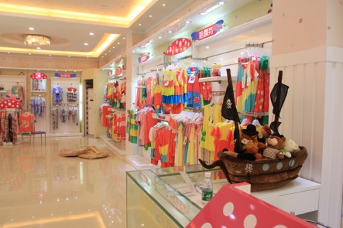 哈露芬内衣店铺展示