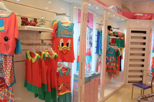 啵啵啦内衣店铺形象