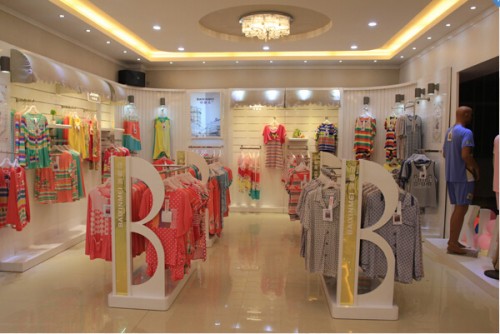 佰馨美内衣店铺展示