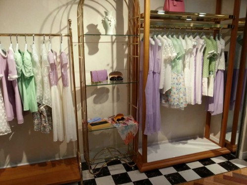 快嘉女装店铺展示