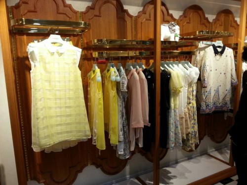 快嘉女装店铺展示