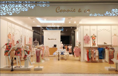 connie&co女装店铺展示