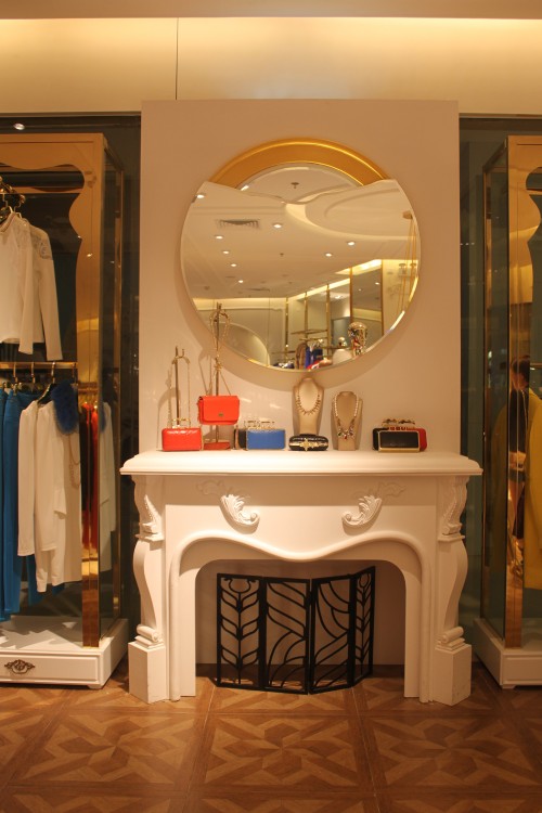 BAISIBCVOGA女装店铺展示