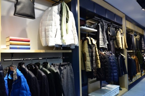 阿玛度男装店铺形象