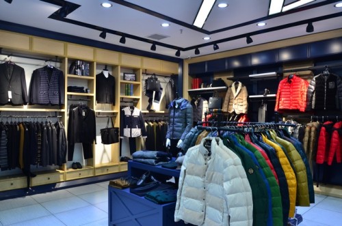 阿玛度男装店铺形象