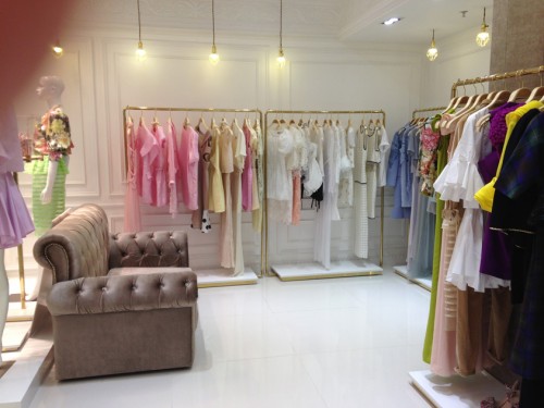 我爱漂亮女装店铺展示