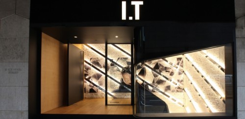 I.T休闲装店铺展示