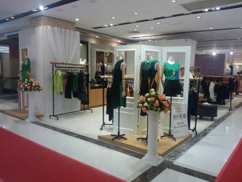 欧陆天使女装店铺形象