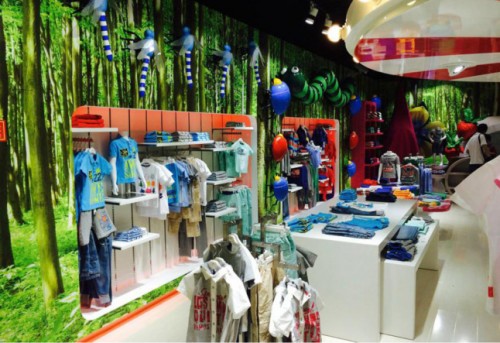 小蚊子童装店铺形象