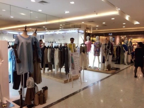 莫名女装店铺形象