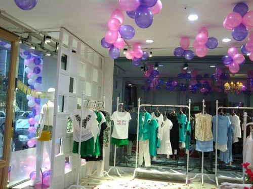 尤西子女装店铺形象