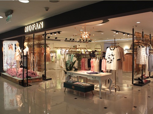 摩凡女装店铺形象