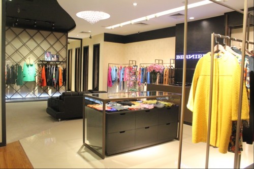 伯妮斯茵女装店铺形象