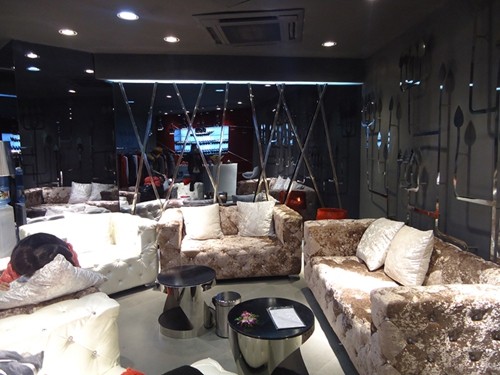 红贝缇女装店铺形象