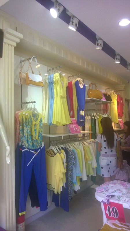 淑女故事女装店铺形象