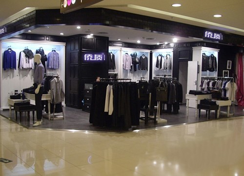 侨质男装店铺形象
