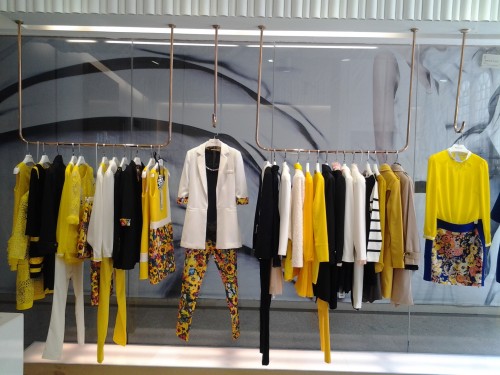 让爱女装店铺形象