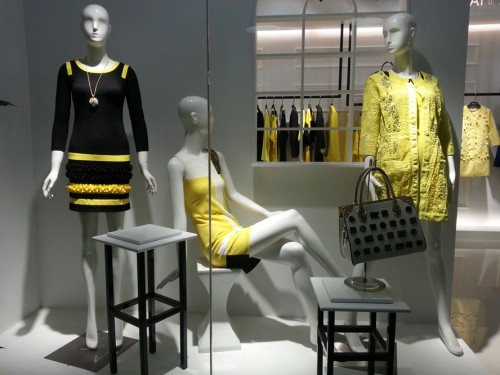 让爱女装店铺形象