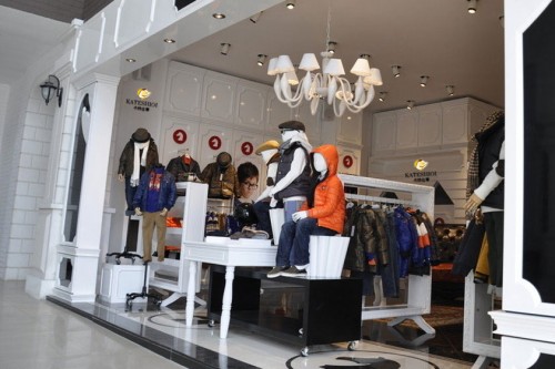 卡特仕蒂童装店铺展示