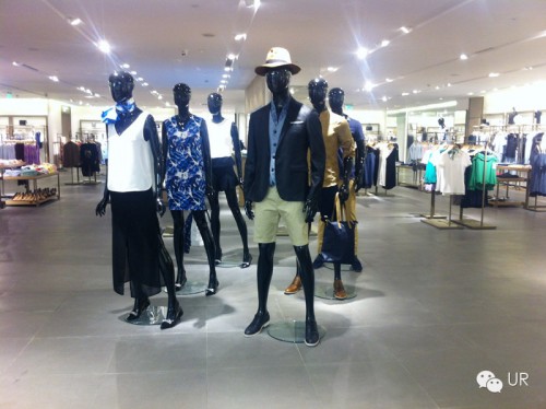 URBANREVIVO女装店铺展示