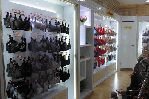 嘉姿芳内衣店铺展示