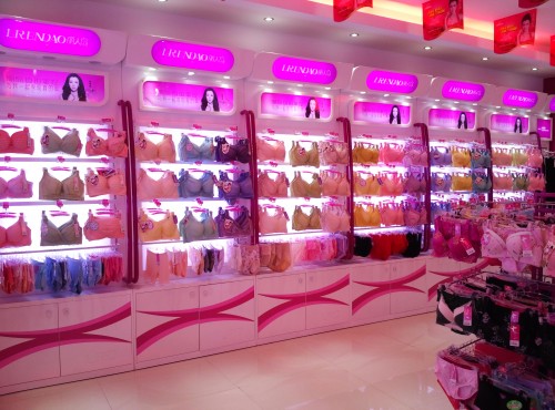 丽人岛内衣店铺展示