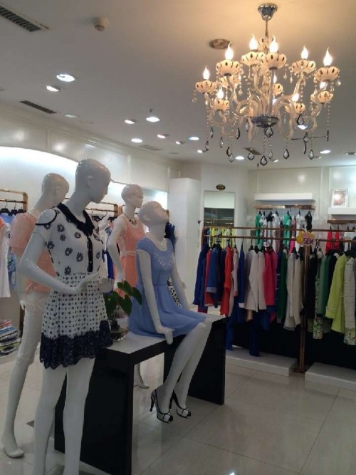 伊菲尚女装店铺形象