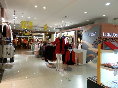 雷索思女装店铺形象