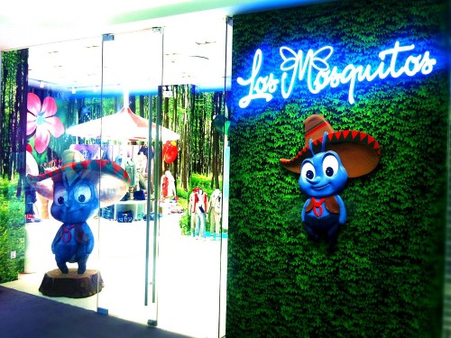 莫多多童装店铺展示