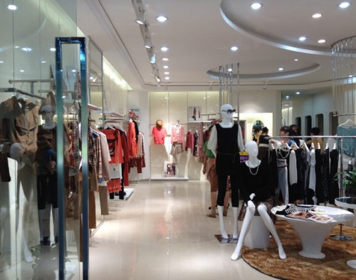 米梵女装店铺展示