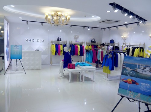 蔓露卡女装店铺展示