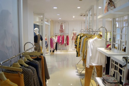 泰格女装店铺展示