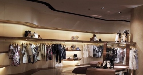 丝丽岚卡女装店铺展示