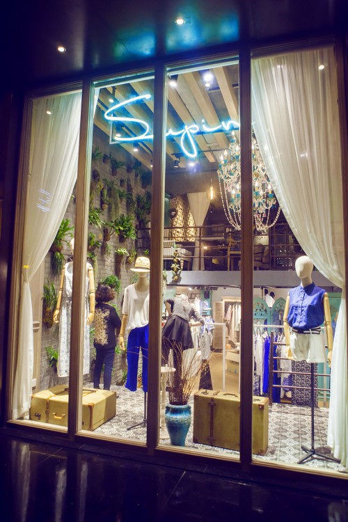 速品女装店铺形象