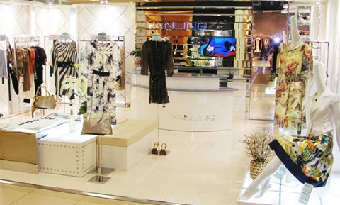 玛莎璐伊女装店铺展示