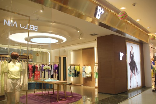 S+女装店铺展示