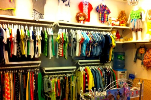 星星城堡童装店铺展示