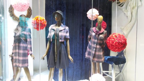 利宝妮女装店铺形象