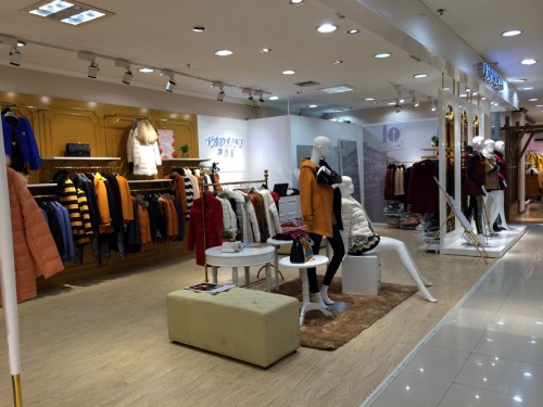 华丹尼女装店铺形象