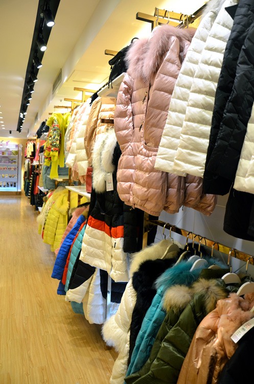 耶丽雅女装店铺展示