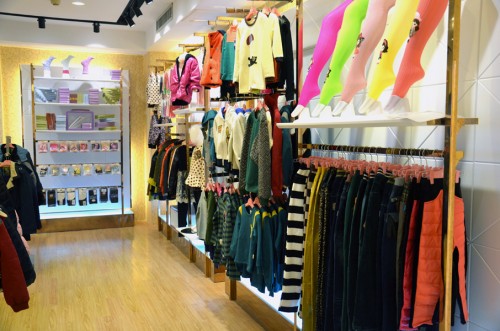 耶丽雅女装店铺展示