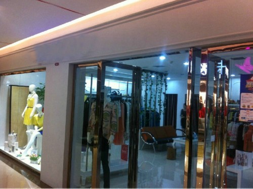 诺然•郦思女装店铺形象