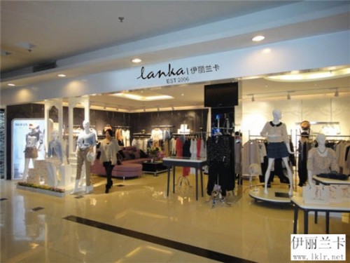 怀念的房子女装店铺形象