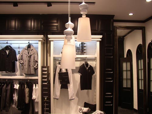 迪卡哲男装店铺展示
